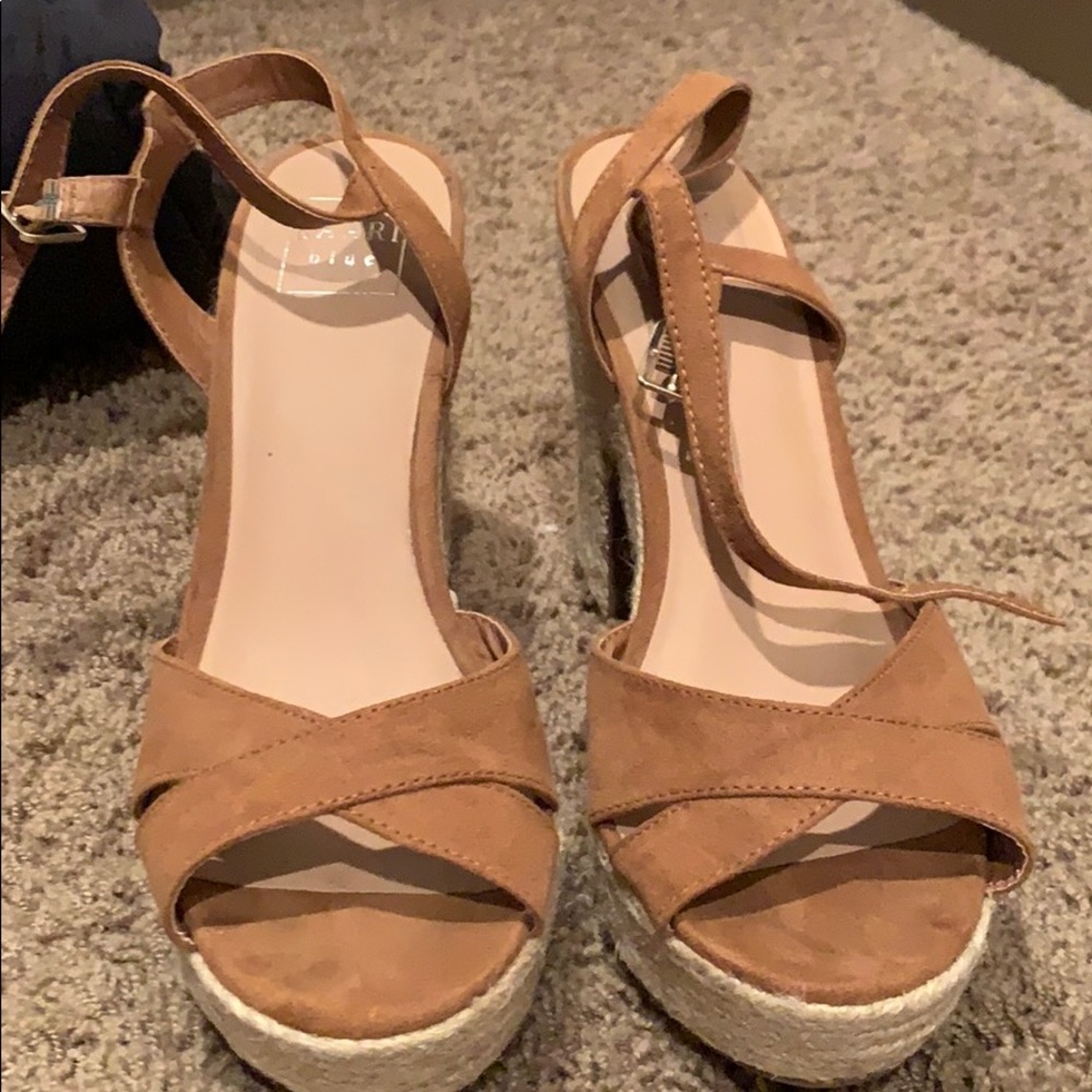 Tan wedges